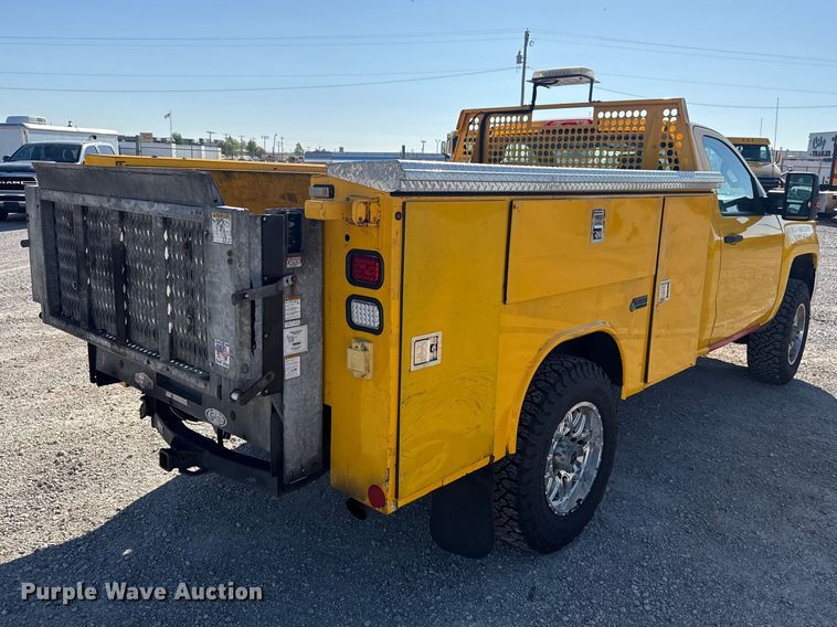 image for item NK9172 2017 Chevrolet Silverado 3500HD utility bed pickup truck