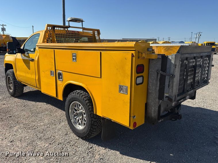 image for item NK9172 2017 Chevrolet Silverado 3500HD utility bed pickup truck