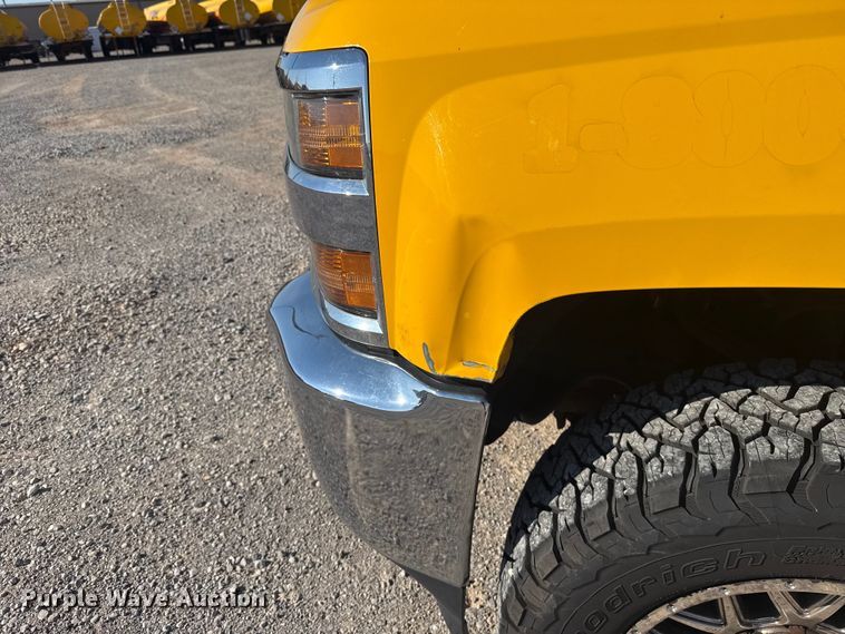 image for item NK9172 2017 Chevrolet Silverado 3500HD utility bed pickup truck