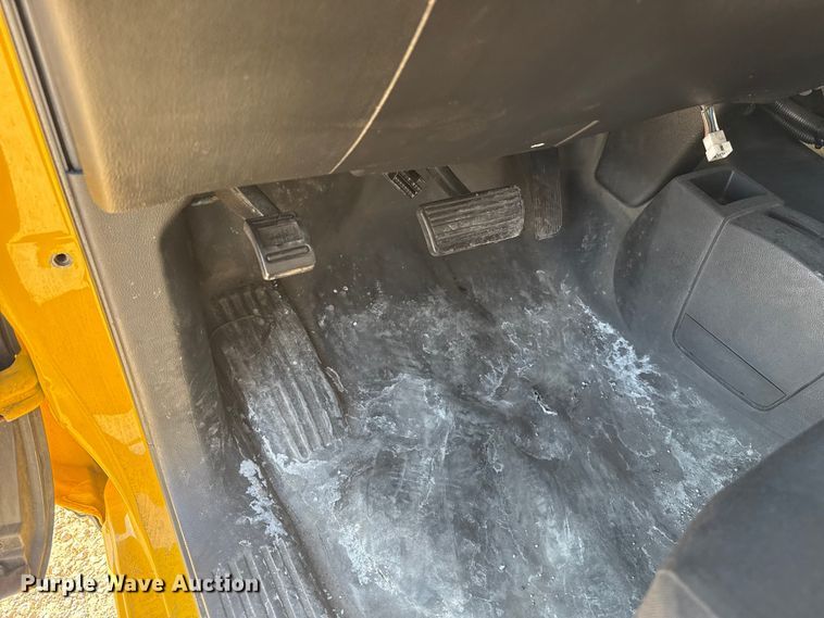 image for item NK9172 2017 Chevrolet Silverado 3500HD utility bed pickup truck