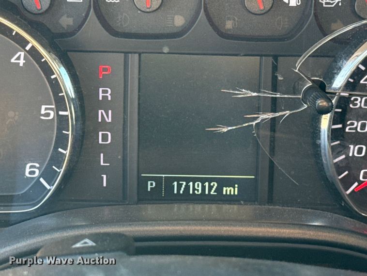 image for item NK9172 2017 Chevrolet Silverado 3500HD utility bed pickup truck