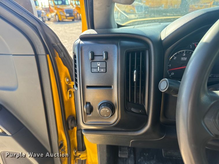 image for item NK9172 2017 Chevrolet Silverado 3500HD utility bed pickup truck