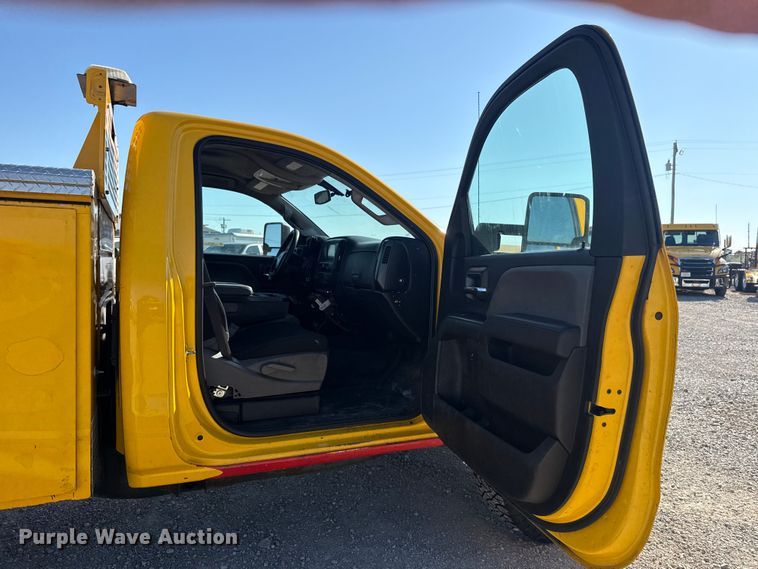 image for item NK9172 2017 Chevrolet Silverado 3500HD utility bed pickup truck