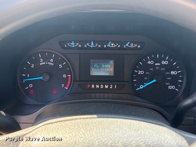 image for item NK9173 2019 Ford F350 Super Duty utility bed pickup truck