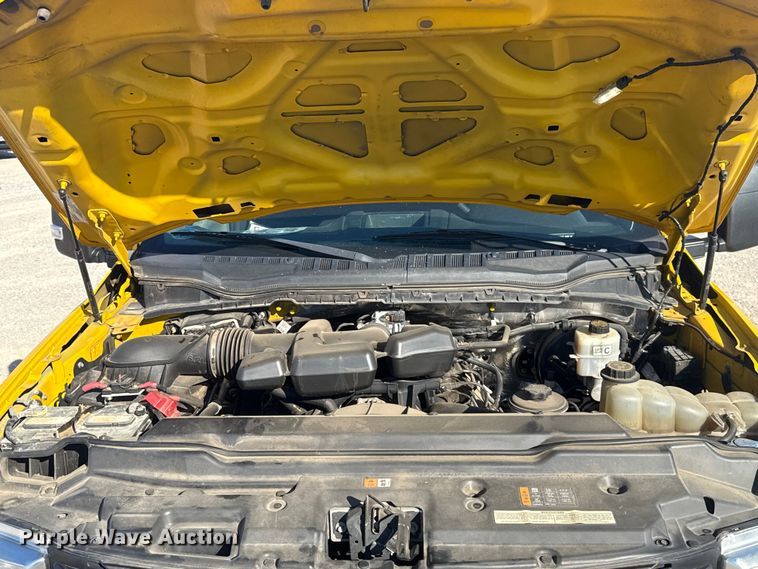 image for item NK9173 2019 Ford F350 Super Duty utility bed pickup truck