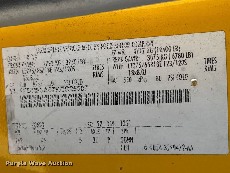 image for item NK9173 2019 Ford F350 Super Duty utility bed pickup truck