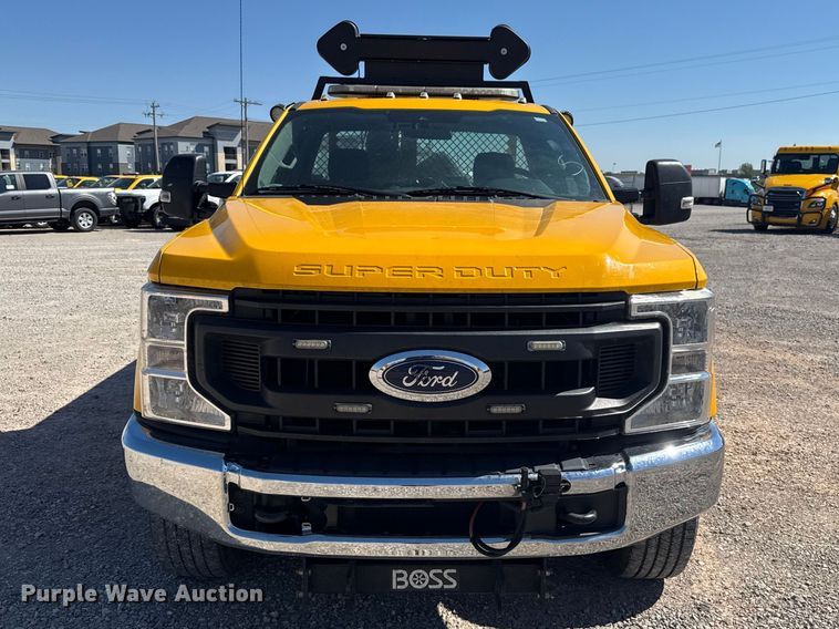 image for item NK9174 2020 Ford F350 Super Duty utility bed pickup truck