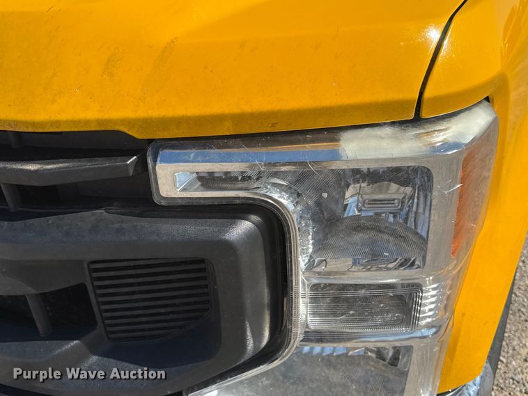 image for item NK9174 2020 Ford F350 Super Duty utility bed pickup truck