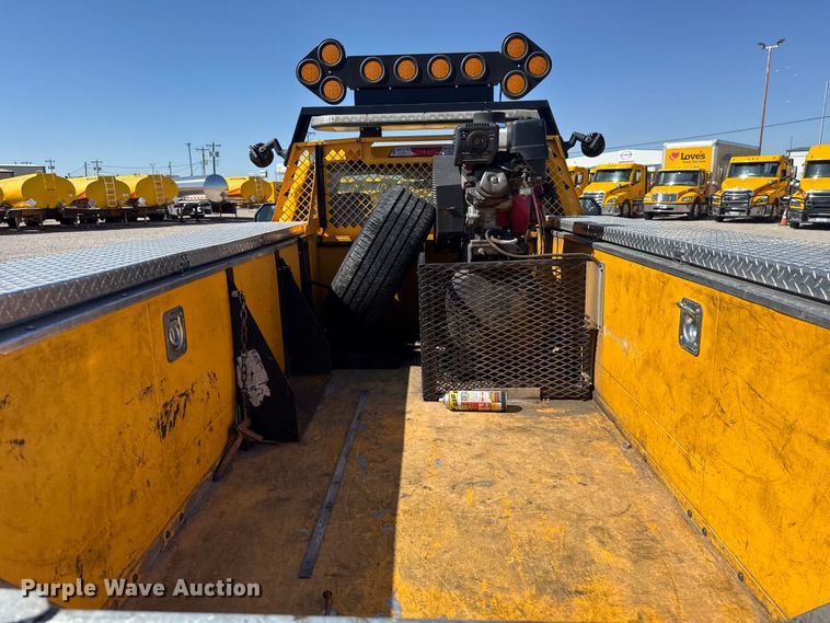 image for item NK9174 2020 Ford F350 Super Duty utility bed pickup truck