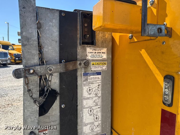 image for item NK9174 2020 Ford F350 Super Duty utility bed pickup truck