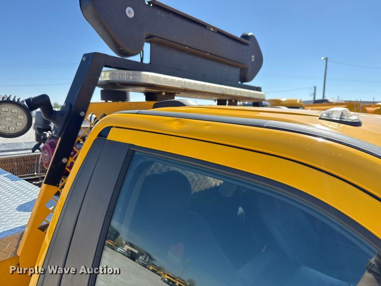 image for item NK9174 2020 Ford F350 Super Duty utility bed pickup truck