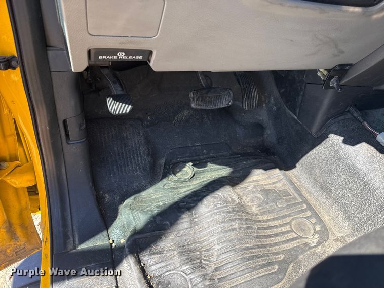 image for item NK9174 2020 Ford F350 Super Duty utility bed pickup truck