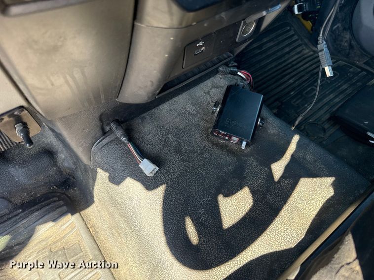 image for item NK9174 2020 Ford F350 Super Duty utility bed pickup truck