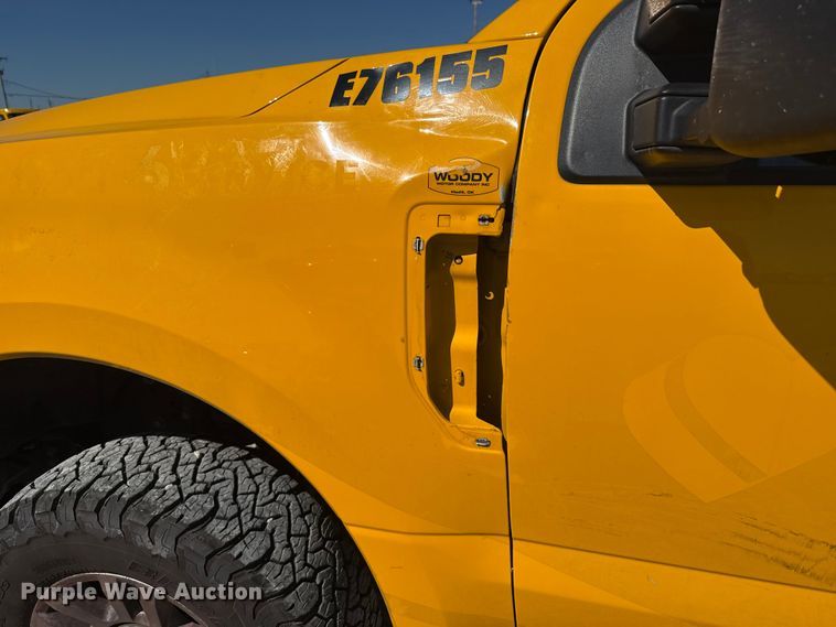 image for item NK9175 2019 Ford F350 Super Duty utility bed pickup truck