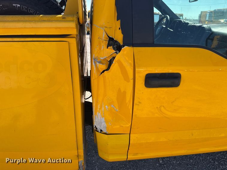 image for item NK9175 2019 Ford F350 Super Duty utility bed pickup truck