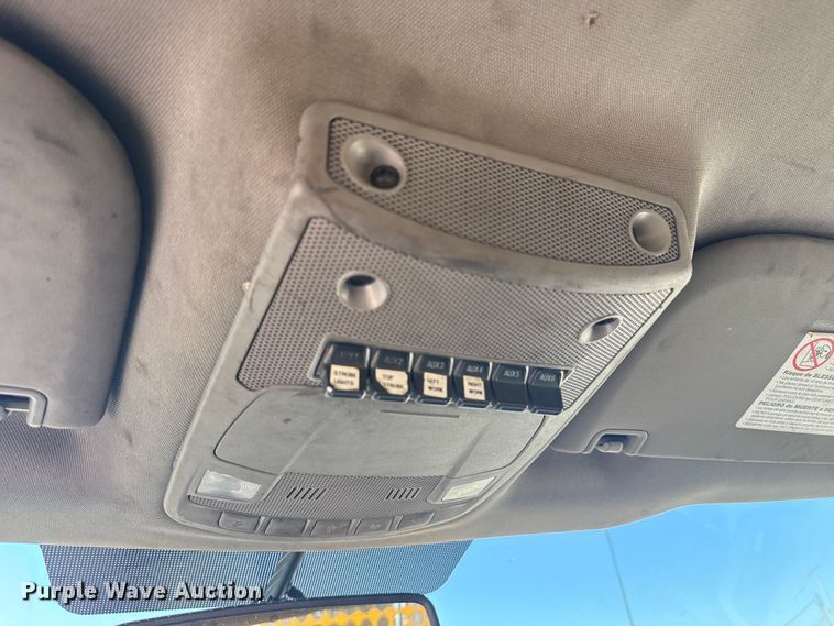 image for item NK9175 2019 Ford F350 Super Duty utility bed pickup truck