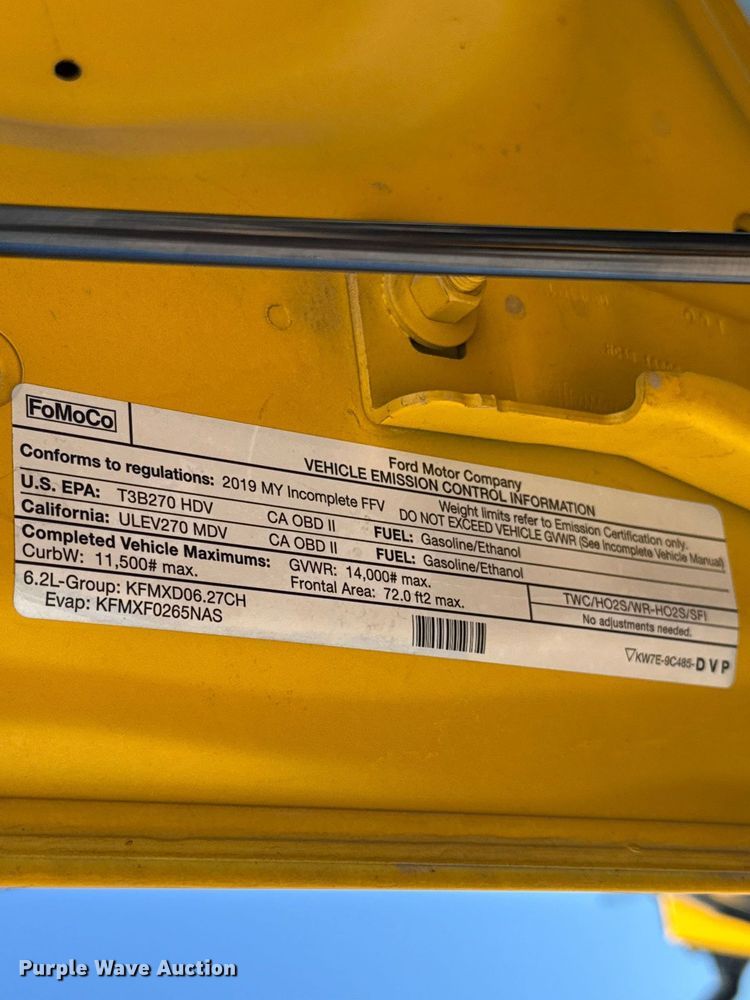 image for item NK9175 2019 Ford F350 Super Duty utility bed pickup truck