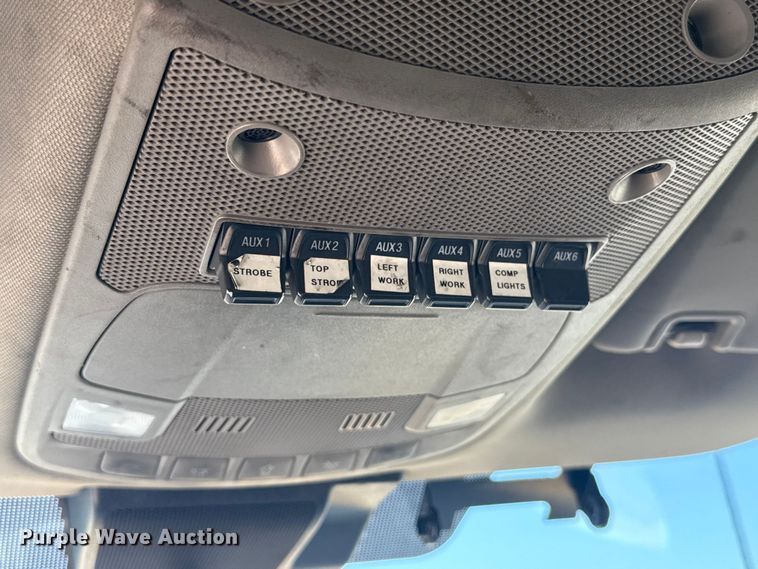 image for item NK9176 2022 Ford F350 Super Duty utility bed pickup truck