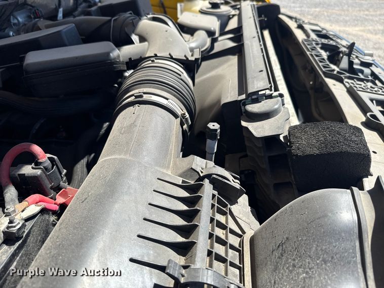 image for item NK9176 2022 Ford F350 Super Duty utility bed pickup truck