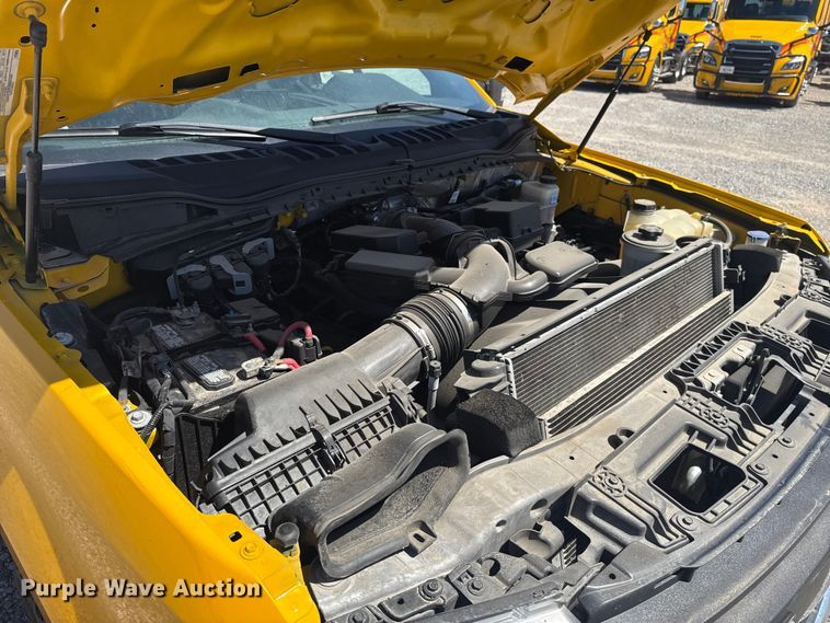 image for item NK9176 2022 Ford F350 Super Duty utility bed pickup truck