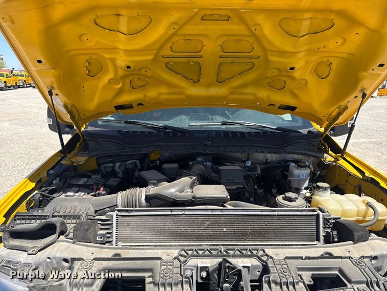 image for item NK9176 2022 Ford F350 Super Duty utility bed pickup truck