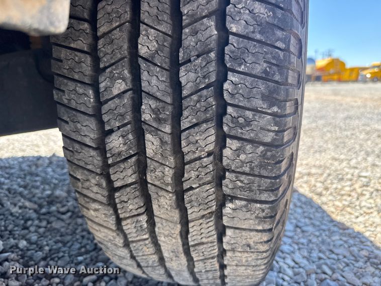 image for item NK9176 2022 Ford F350 Super Duty utility bed pickup truck