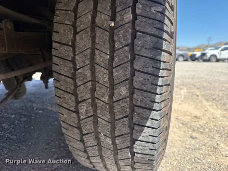 image for item NK9176 2022 Ford F350 Super Duty utility bed pickup truck