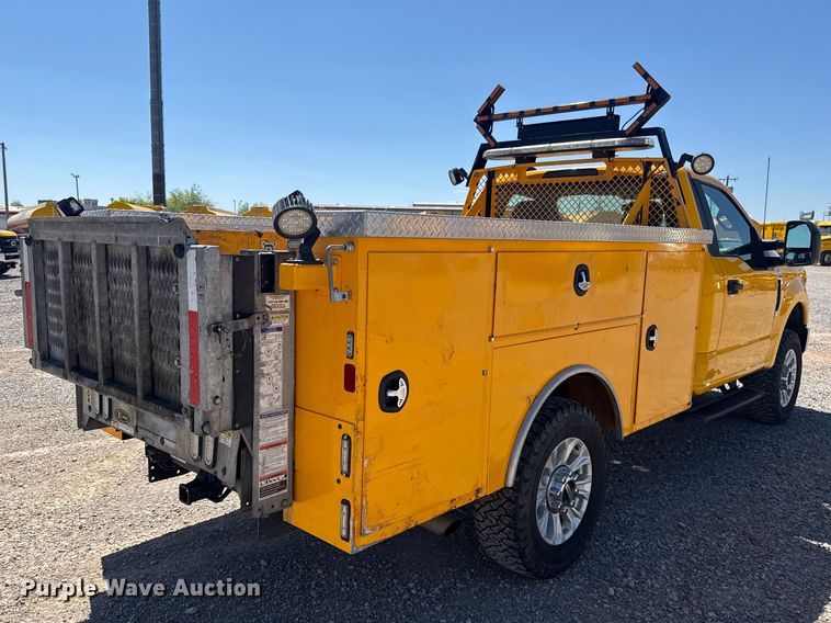 image for item NK9177 2021 Ford F350 Super Duty utility bed pickup truck