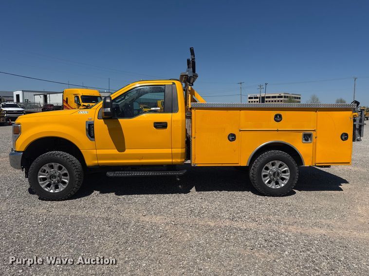 image for item NK9177 2021 Ford F350 Super Duty utility bed pickup truck