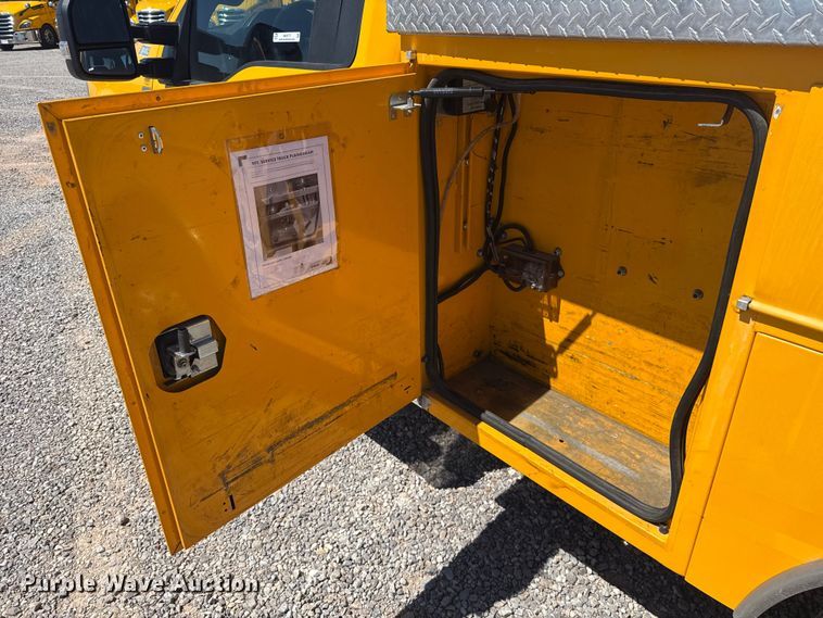 image for item NK9177 2021 Ford F350 Super Duty utility bed pickup truck