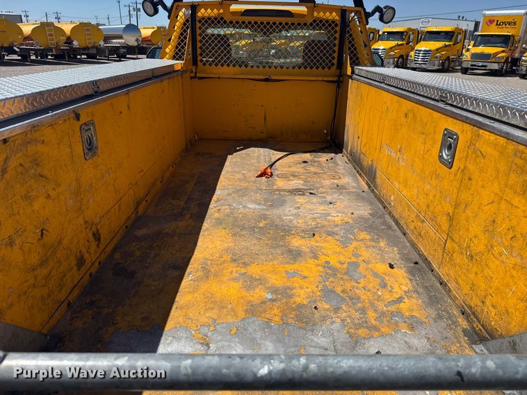 image for item NK9177 2021 Ford F350 Super Duty utility bed pickup truck