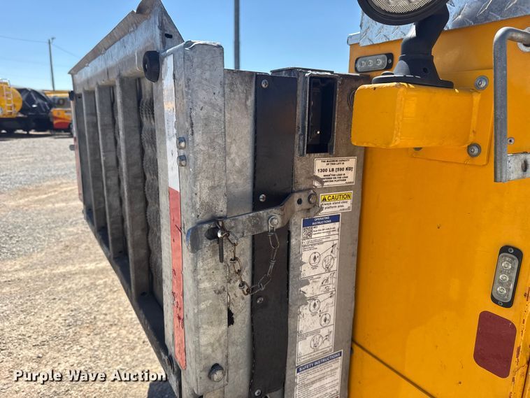 image for item NK9177 2021 Ford F350 Super Duty utility bed pickup truck