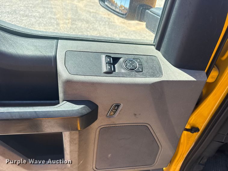 image for item NK9177 2021 Ford F350 Super Duty utility bed pickup truck