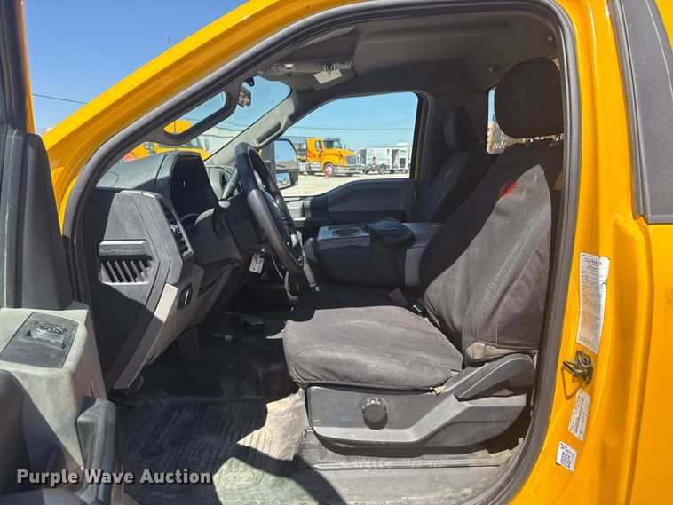 image for item NK9177 2021 Ford F350 Super Duty utility bed pickup truck