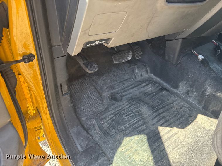 image for item NK9177 2021 Ford F350 Super Duty utility bed pickup truck