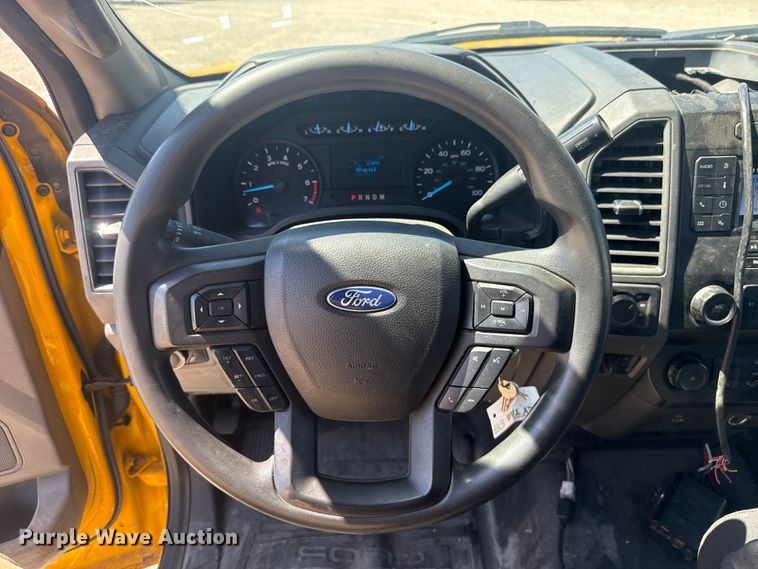 image for item NK9177 2021 Ford F350 Super Duty utility bed pickup truck