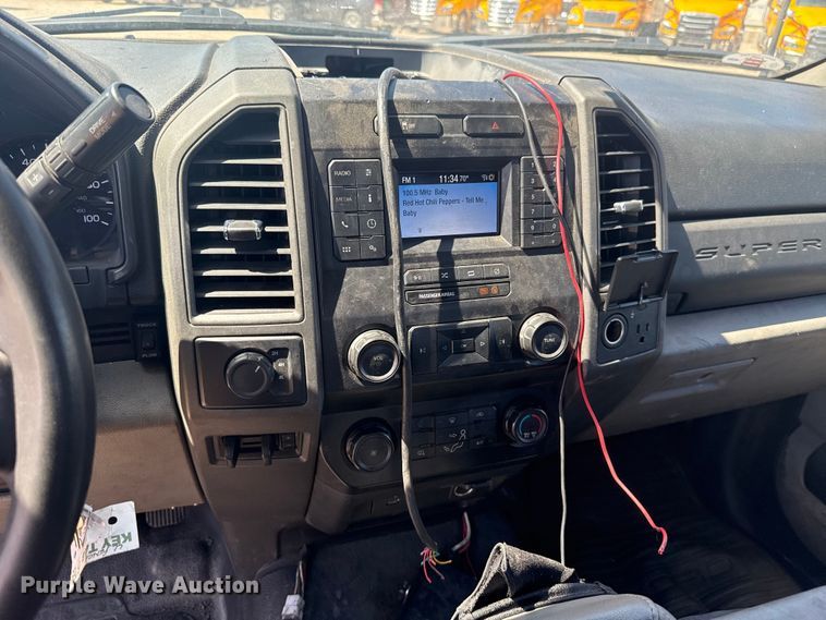 image for item NK9177 2021 Ford F350 Super Duty utility bed pickup truck