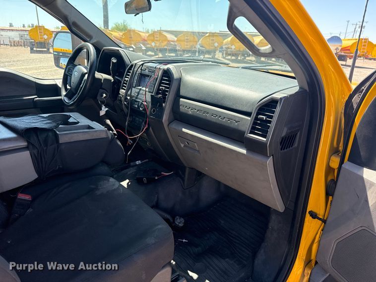 image for item NK9177 2021 Ford F350 Super Duty utility bed pickup truck