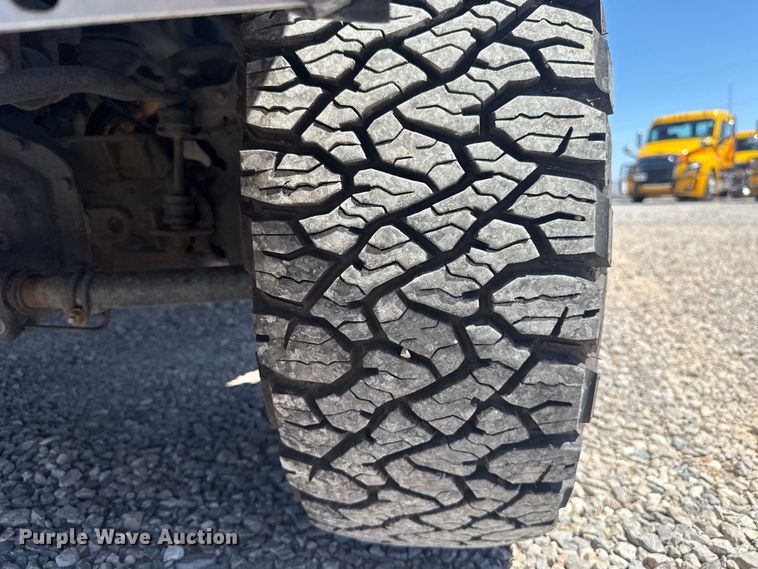 image for item NK9177 2021 Ford F350 Super Duty utility bed pickup truck