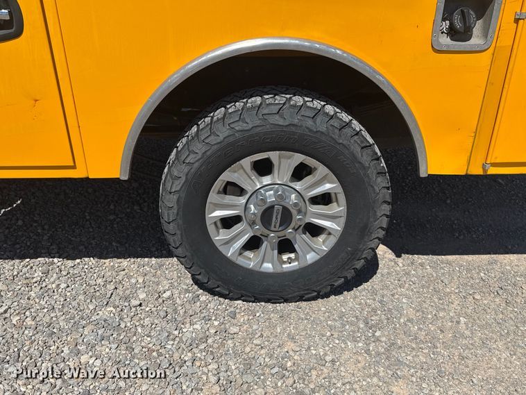 image for item NK9177 2021 Ford F350 Super Duty utility bed pickup truck