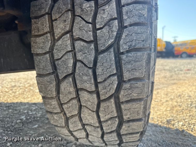 image for item NK9178 2022 Ford F350 Super Duty utility bed pickup truck