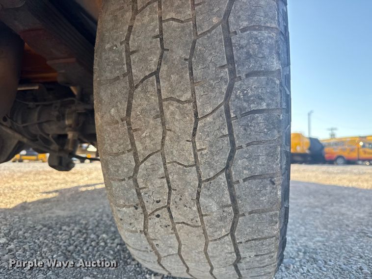 image for item NK9178 2022 Ford F350 Super Duty utility bed pickup truck