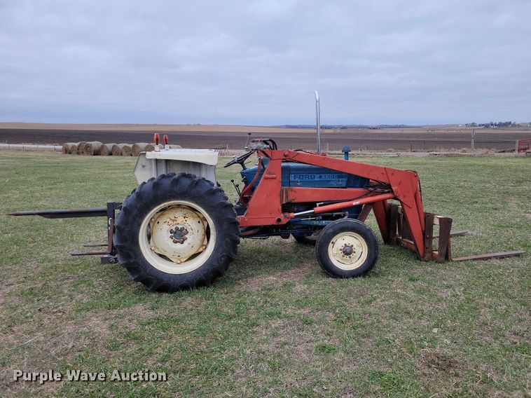 image for item NK9960 Ford 3600 tractor