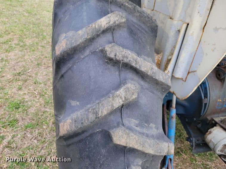 image for item NK9960 Ford 3600 tractor
