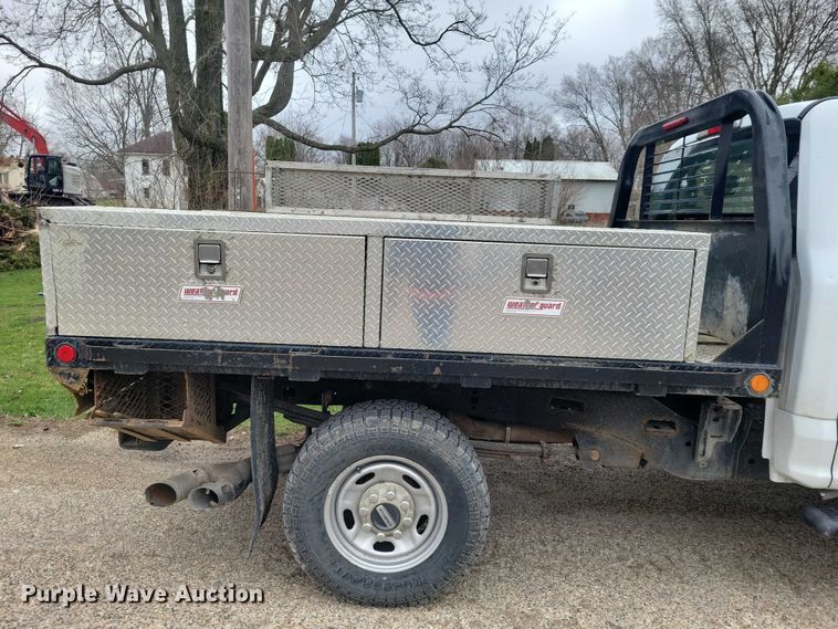 image for item NK9968 2018 Ford F250 Super Duty XL Crew Cab flatbed pickup truck