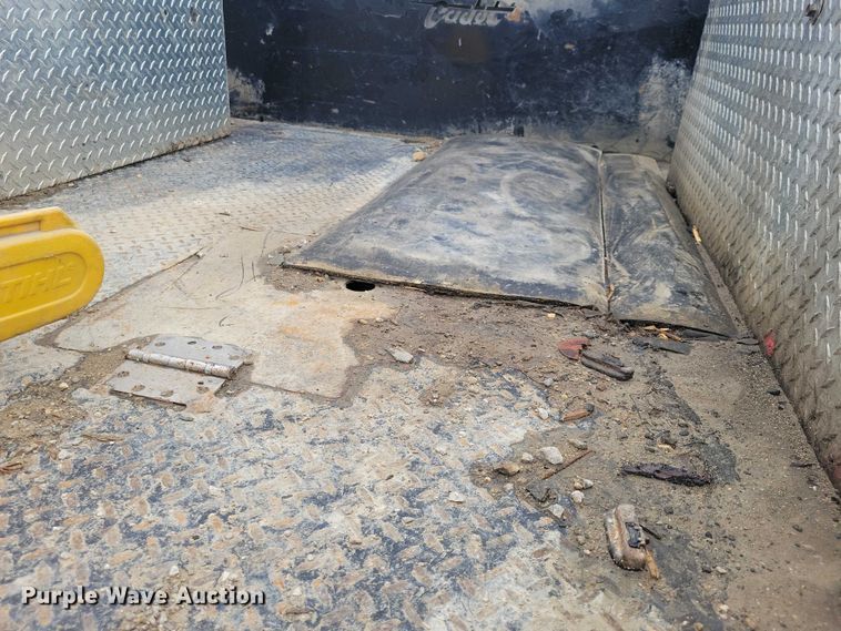 image for item NK9968 2018 Ford F250 Super Duty XL Crew Cab flatbed pickup truck