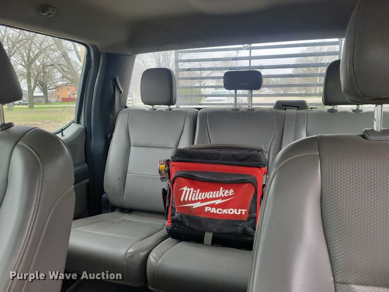 image for item NK9968 2018 Ford F250 Super Duty XL Crew Cab flatbed pickup truck