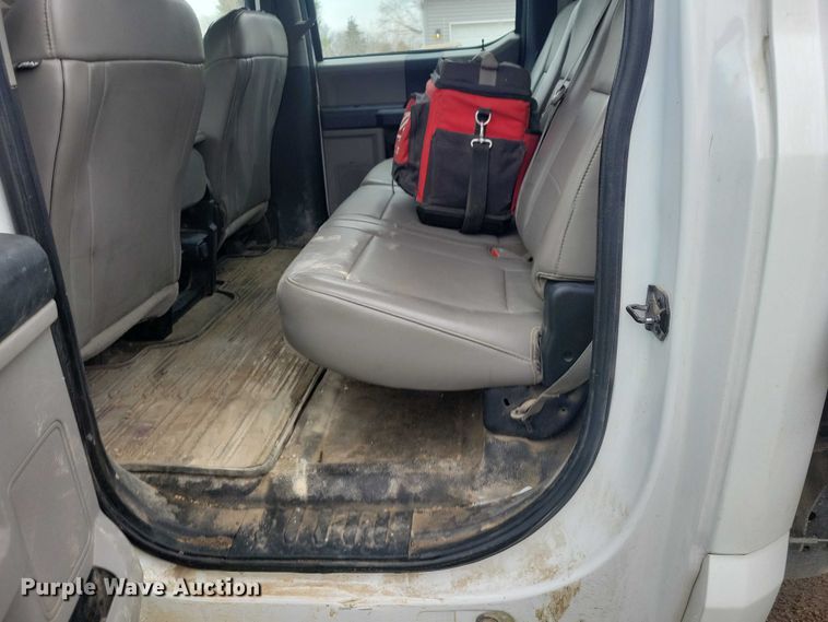 image for item NK9968 2018 Ford F250 Super Duty XL Crew Cab flatbed pickup truck