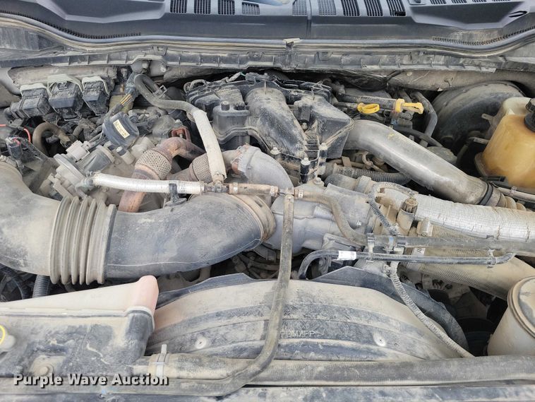 image for item NK9968 2018 Ford F250 Super Duty XL Crew Cab flatbed pickup truck