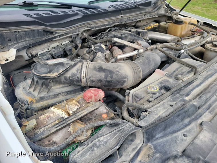 image for item NK9968 2018 Ford F250 Super Duty XL Crew Cab flatbed pickup truck